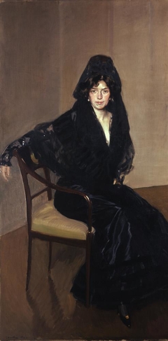 Señora de Sorolla in a Spanish Mantilla by Joaquín Sorolla